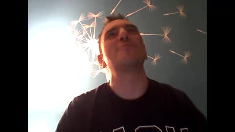 2025eyesforyou online show from January 25, 2025, 11:32 pm