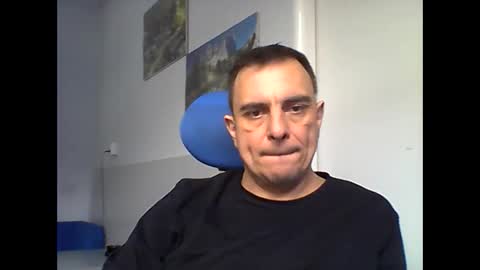 2025eyesforyou online show from February 8, 2026, 8:29 am