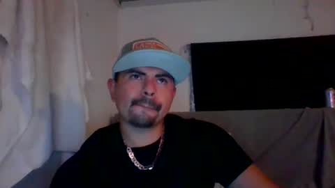 Snapshot of 210chulo chatting on February 14, 2025, 5:41 am 210chulo online show from February 14, 2025, 5:41 am