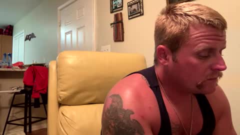 Snapshot of 22bigelo2316 chatting on November 5, 2025, 8:58 am 22bigelo2316 online show from November 5, 2025, 8:58 am