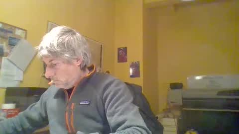 22esserre online show from December 10, 2024, 3:44 pm
