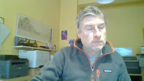 22esserre online show from February 18, 2025, 9:32 am