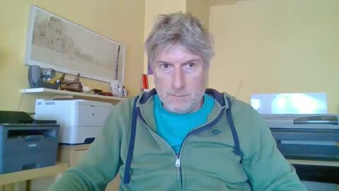 22esserre online show from September 18, 2025, 10:17 am