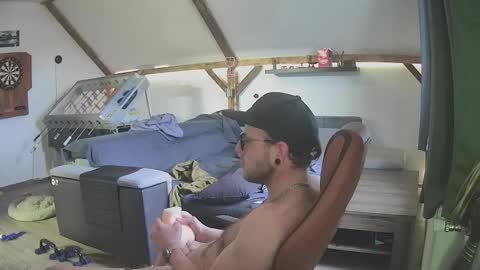 Superborec23 online show from February 11, 2026, 2:22 pm