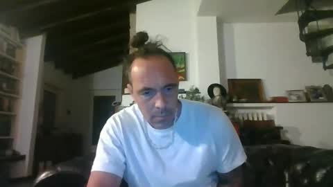 Snapshot of 27lv27 chatting on April 3, 2026, 6:39 pm 27lv27 online show from April 3, 2026, 6:39 pm