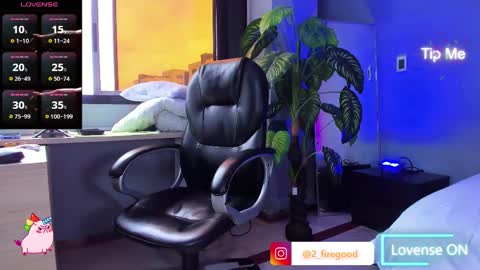 Snapshot of 2_fire chatting on November 14, 2025, 7:56 pm 2_fire online show from November 14, 2025, 7:56 pm