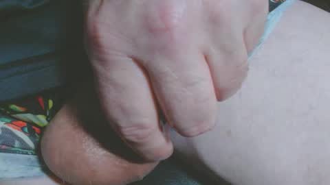 Snapshot of 2blsfll4u chatting on January 3, 2025, 4:00 am 2blsfll4u online show from January 3, 2025, 4:00 am