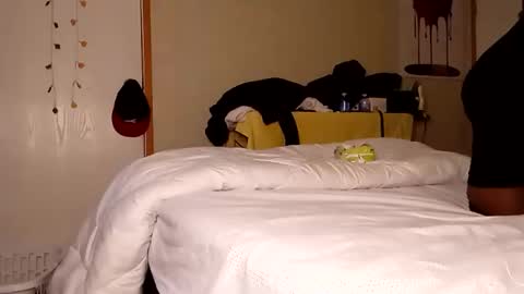 BlacJewels online show from November 29, 2025, 2:47 am