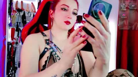 Snapshot of 2diamond_eyes chatting on February 22, 2026, 5:19 am Arianna online show from February 22, 2026, 5:19 am