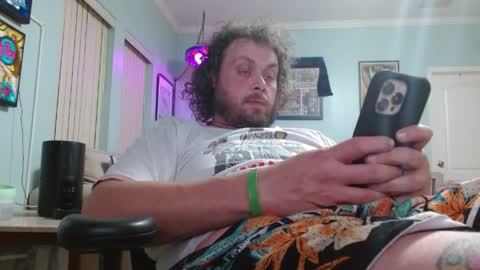 Snapshot of 2dirtyhillbillies chatting on April 6, 2026, 12:19 am ThrillBilly online show from April 6, 2026, 12:19 am