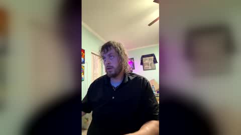 Snapshot of 2dirtyhillbillies chatting on May 15, 2026, 10:22 am ThrillBilly online show from May 15, 2026, 10:22 am