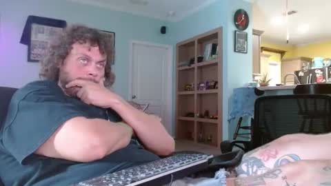 Snapshot of 2dirtyhillbillies chatting on June 21, 2026, 4:42 pm ThrillBilly online show from June 21, 2026, 4:42 pm
