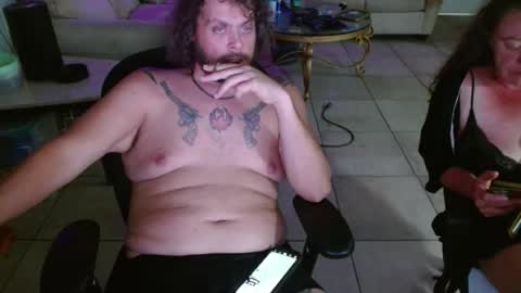 Snapshot of 2dirtyhillbillies chatting on July 7, 2026, 1:08 am ThrillBilly online show from July 7, 2026, 1:08 am