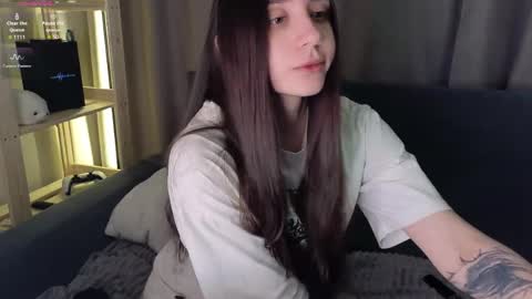 Lina       free control in pvt online show from April 23, 2026, 12:15 pm