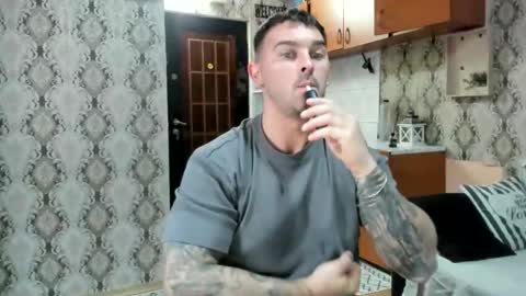 Snapshot of 2sexymuscles chatting on September 19, 2025, 8:31 pm 2sexymuscles online show from September 19, 2025, 8:31 pm