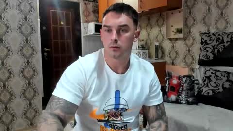 Snapshot of 2sexymuscles chatting on October 19, 2025, 7:47 pm 2sexymuscles online show from October 19, 2025, 7:47 pm