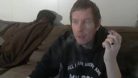 2small4you83 online show from March 6, 2025, 2:09 am