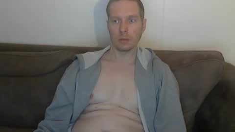 Snapshot of 2small4you83 chatting on February 13, 2026, 11:28 am 2small4you83 online show from February 13, 2026, 11:28 am