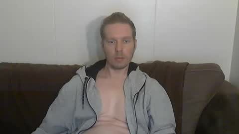 Snapshot of 2small4you83 chatting on March 20, 2026, 10:09 am 2small4you83 online show from March 20, 2026, 10:09 am