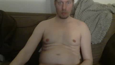 Snapshot of 2small4you83 chatting on March 31, 2026, 12:56 am 2small4you83 online show from March 31, 2026, 12:56 am