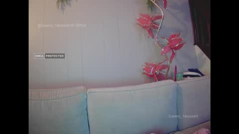 2users_1account online show from January 10, 2026, 4:03 am