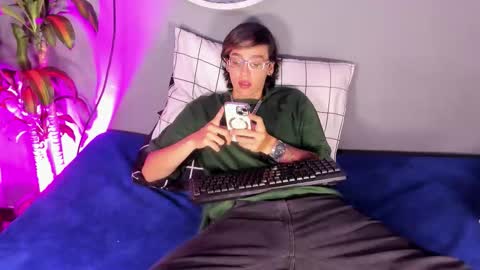 Snapshot of 360enmedallo chatting on November 3, 2025, 4:25 am 360enmedallo online show from November 3, 2025, 4:25 am