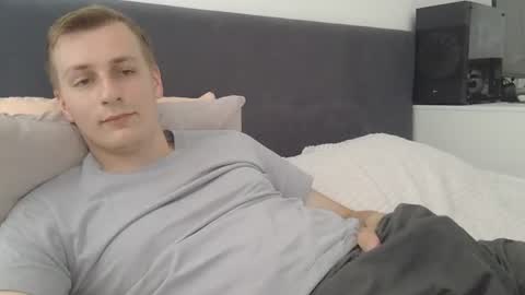 Snapshot of 3andy3 chatting on July 25, 2026, 7:06 am Andy online show from July 25, 2026, 7:06 am