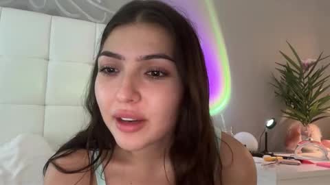Snapshot of 3hole chatting on October 22, 2025, 8:08 pm Venus Raee online show from October 22, 2025, 8:08 pm