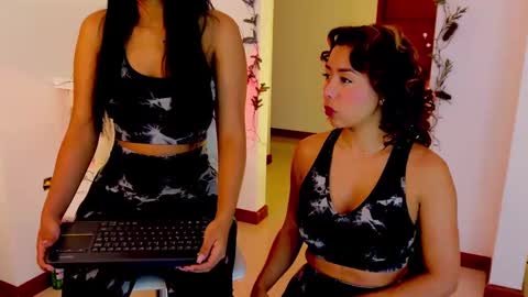independent model online show from December 25, 2024, 10:06 am