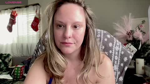 xxx Daily  online show from December 14, 2024, 8:40 pm