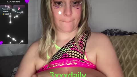 xxx Daily  online show from January 1, 2025, 10:11 am