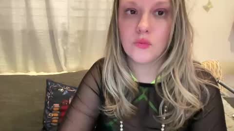 xxx Daily  online show from January 7, 2025, 4:39 am