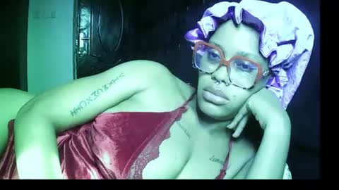 Snapshot of 420ebony_goddess chatting on July 3, 2026, 9:27 am goddess zuri online show from July 3, 2026, 9:27 am