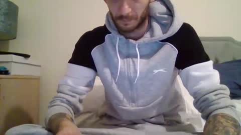 420feetloverr420 online show from October 11, 2025, 7:12 pm