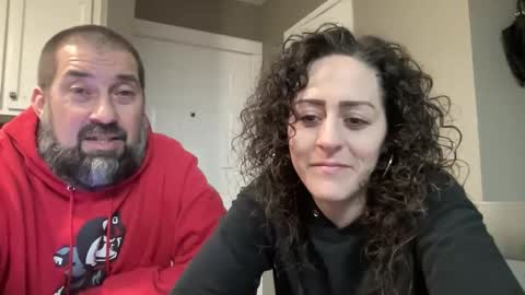 Snapshot of 420kc_couple chatting on April 9, 2026, 2:44 am KC420Couple online show from April 9, 2026, 2:44 am