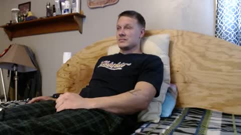 Snapshot of 420st chatting on September 27, 2025, 6:57 pm font size 3 FUN WITH DICK AND MARY JANEfont online show from September 27, 2025, 6:57 pm