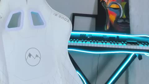 Andrew online show from March 9, 2025, 12:31 pm