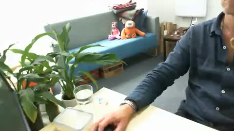 555tony555 online show from January 8, 2025, 2:25 am