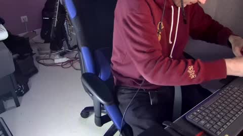 Larese Carlo online show from February 2, 2025, 7:41 am