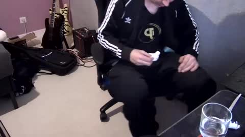 Larese Carlo online show from February 3, 2025, 6:49 pm