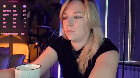 Snapshot of 5_in_one chatting on October 3, 2025, 5:04 am Sunshine online show from October 3, 2025, 5:04 am