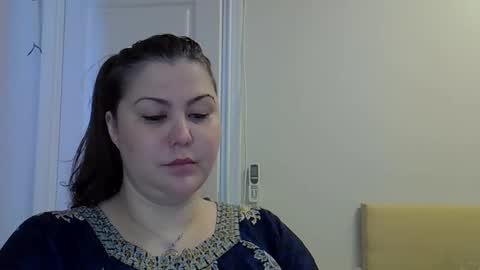 5anna online show from September 16, 2025, 9:43 am