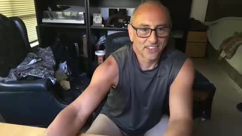 daddy vegas  for single women and couples here online show from March 5, 2026, 10:06 pm