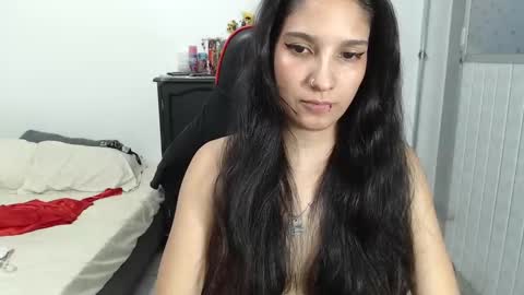 Snapshot of 69_shades chatting on March 6, 2025, 10:15 pm lucero online show from March 6, 2025, 10:15 pm