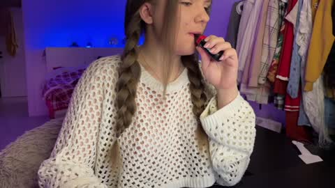    online show from December 5, 2024, 4:55 pm