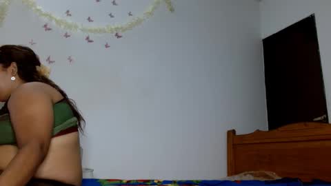 Snapshot of 69smallstar chatting on October 26, 2025, 4:02 pm star online show from October 26, 2025, 4:02 pm