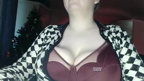 6_dream_9 online show from May 31, 2026, 10:22 pm