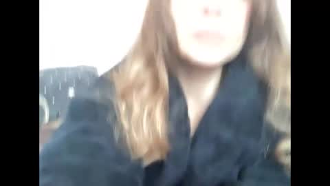 Snapshot of 75sowet018 chatting on October 22, 2025, 8:03 am 75sowet018 online show from October 22, 2025, 8:03 am