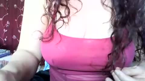 Lilu online show from August 5, 2026, 10:07 am