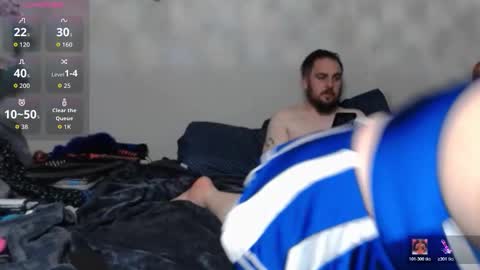 7inch hole punch online show from March 3, 2026, 5:02 am